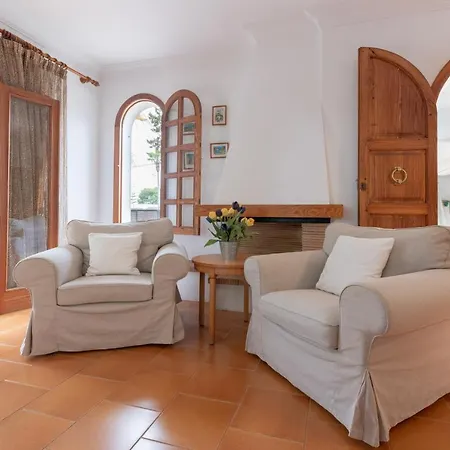 Anecs Villa *