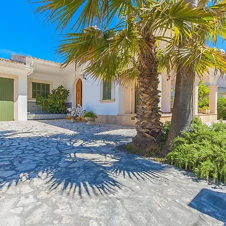 Anecs Villa